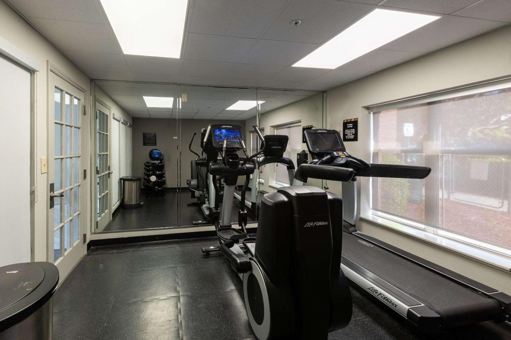 Country Inn & Suites By Radisson, Lake Norman Huntersville, Nc エクステリア 写真